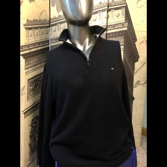 Nice zip up sweater by Tommy Hilfinger in large - Picture 1 of 1